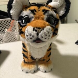 Hasbro FurReal 2016 Roarin' Tyler The Playful Tiger Interactive Plush Toy Tested
